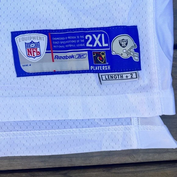 Oakland Raiders Michael Huff #24 Reebok White Away Jersey - Picture 4 of 8